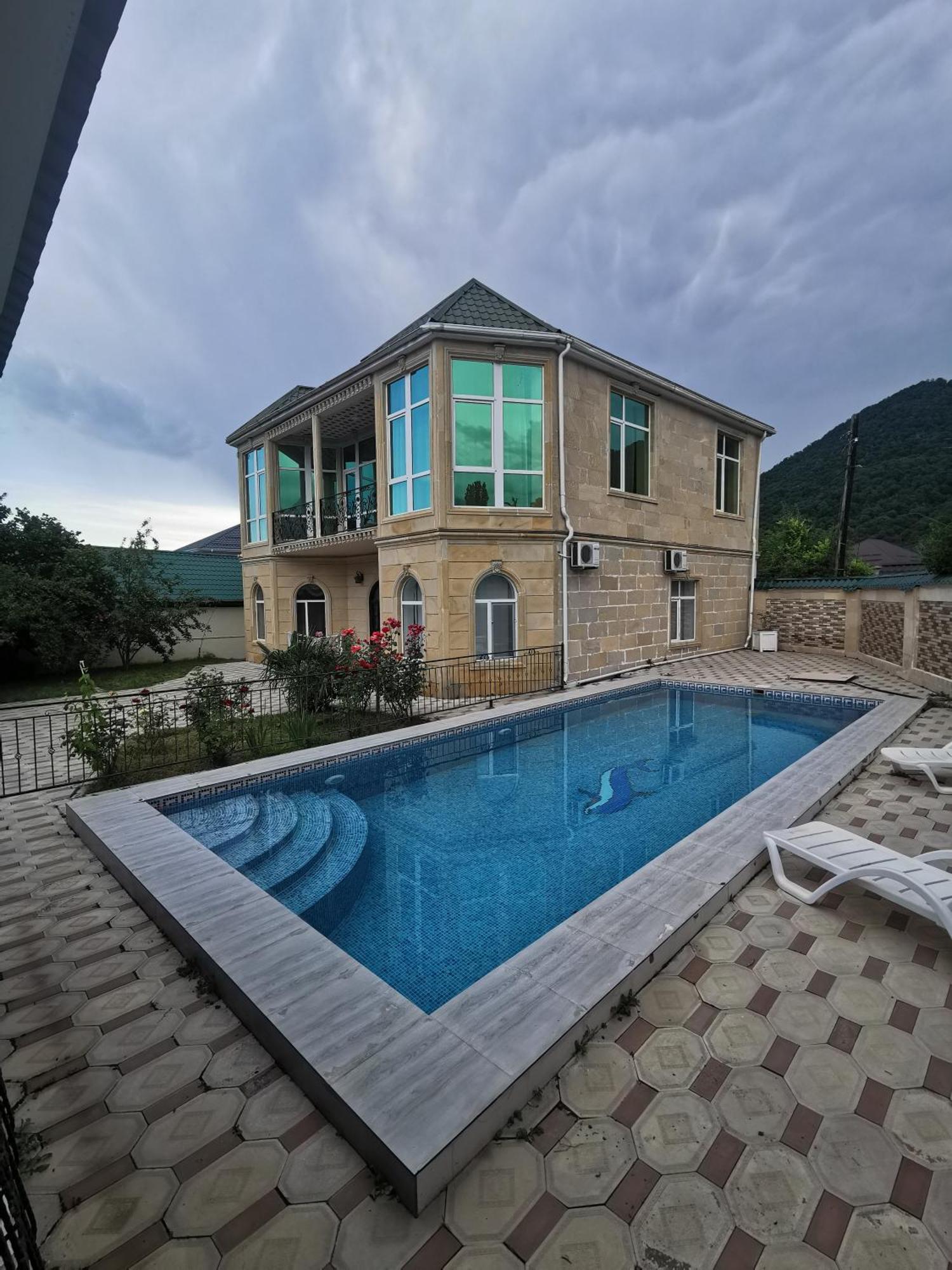 Raffles Villa With Pool กาบาลา ภายนอก รูปภาพ